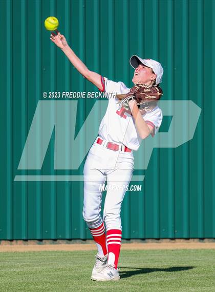 Thumbnail 3 in Bells @ Pottsboro photogallery.