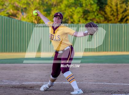 Thumbnail 2 in Bells @ Pottsboro photogallery.
