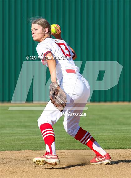 Thumbnail 3 in Bells @ Pottsboro photogallery.