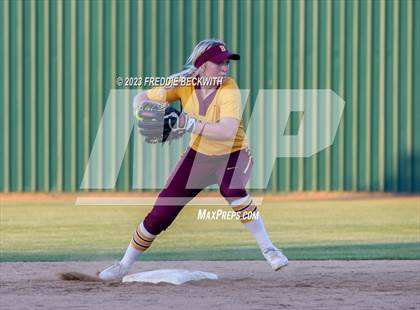 Thumbnail 3 in Bells @ Pottsboro photogallery.