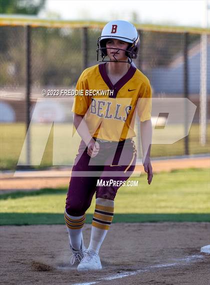 Thumbnail 1 in Bells @ Pottsboro photogallery.