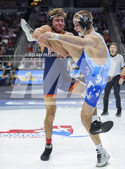 Thumbnail 2 in NYSPHSAA Semifinals photogallery.