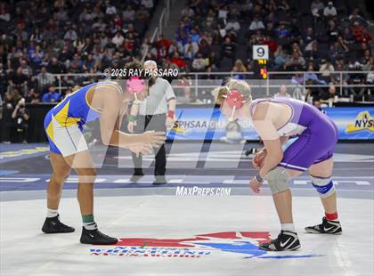 Thumbnail 3 in NYSPHSAA Semifinals photogallery.