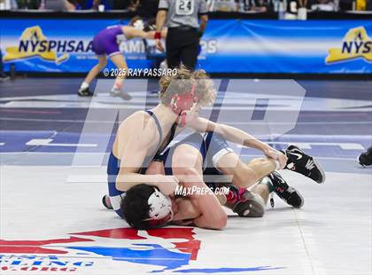 Thumbnail 2 in NYSPHSAA Semifinals photogallery.