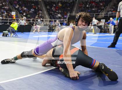Thumbnail 1 in NYSPHSAA Semifinals photogallery.