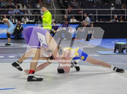 Thumbnail 2 in NYSPHSAA Semifinals photogallery.