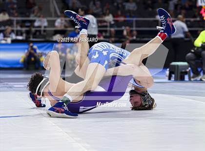 Thumbnail 3 in NYSPHSAA Semifinals photogallery.