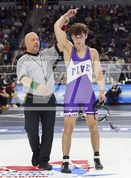 Thumbnail 2 in NYSPHSAA Semifinals photogallery.