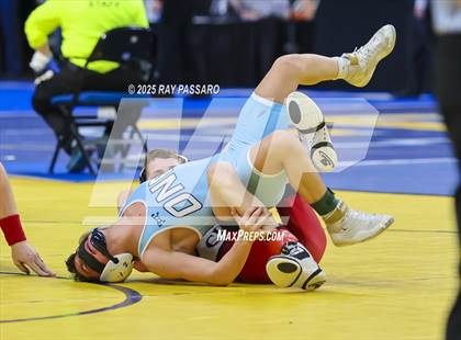Thumbnail 2 in NYSPHSAA Semifinals photogallery.