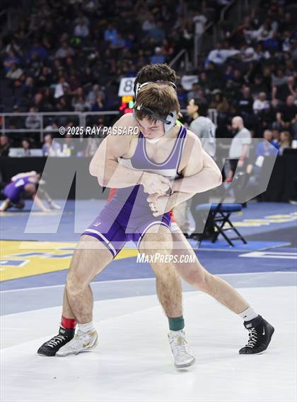 Thumbnail 1 in NYSPHSAA Semifinals photogallery.