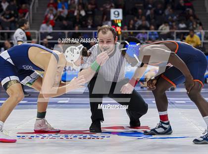 Thumbnail 1 in NYSPHSAA Semifinals photogallery.