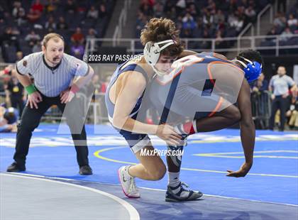 Thumbnail 2 in NYSPHSAA Semifinals photogallery.