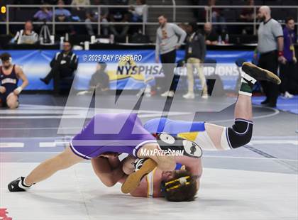Thumbnail 3 in NYSPHSAA Semifinals photogallery.