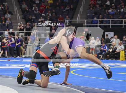 Thumbnail 1 in NYSPHSAA Semifinals photogallery.