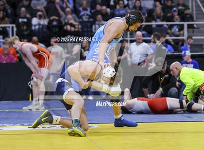 Thumbnail 1 in NYSPHSAA Semifinals photogallery.