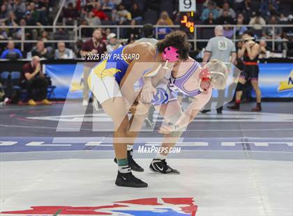 Thumbnail 3 in NYSPHSAA Semifinals photogallery.