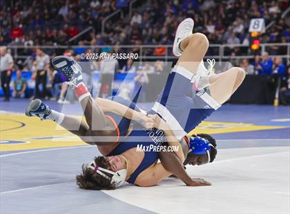 Thumbnail 2 in NYSPHSAA Semifinals photogallery.
