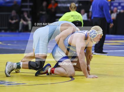 Thumbnail 1 in NYSPHSAA Semifinals photogallery.