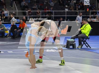 Thumbnail 2 in NYSPHSAA Semifinals photogallery.