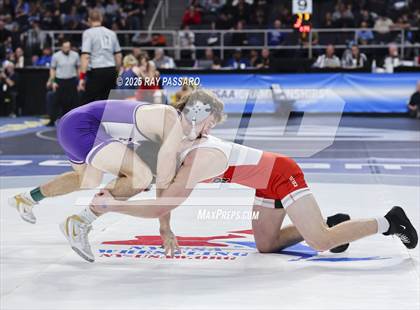 Thumbnail 2 in NYSPHSAA Semifinals photogallery.