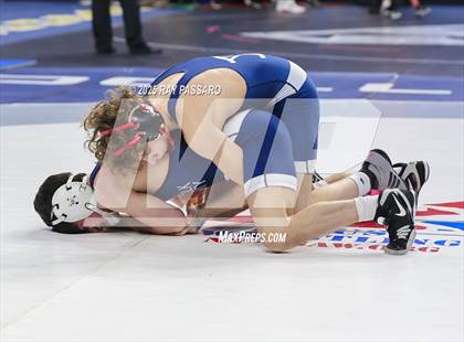 Thumbnail 3 in NYSPHSAA Semifinals photogallery.