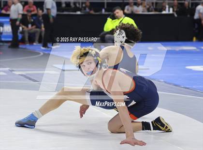 Thumbnail 3 in NYSPHSAA Semifinals photogallery.