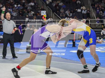 Thumbnail 2 in NYSPHSAA Semifinals photogallery.