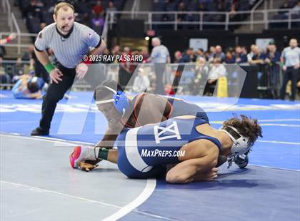 Thumbnail 1 in NYSPHSAA Semifinals photogallery.