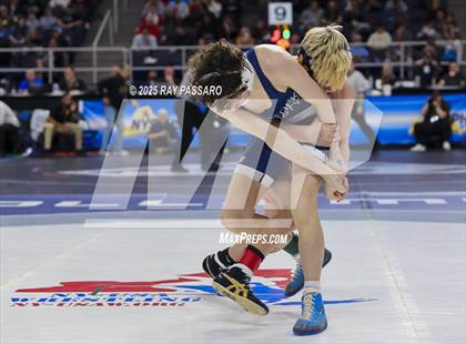 Thumbnail 1 in NYSPHSAA Semifinals photogallery.