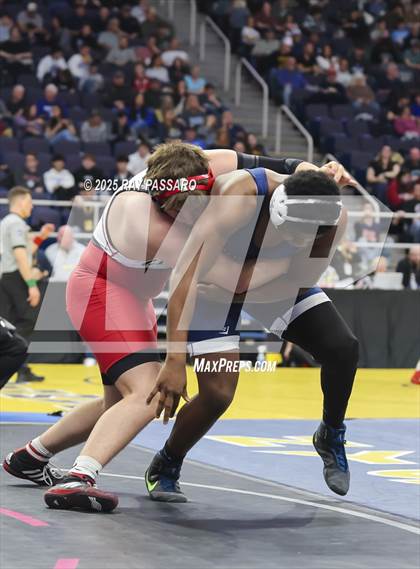 Thumbnail 2 in NYSPHSAA Semifinals photogallery.