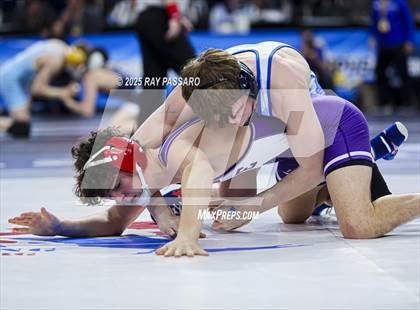 Thumbnail 1 in NYSPHSAA Semifinals photogallery.