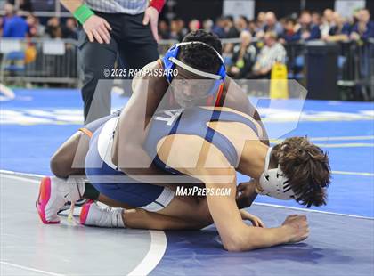 Thumbnail 2 in NYSPHSAA Semifinals photogallery.