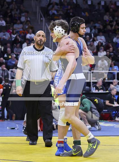 Thumbnail 2 in NYSPHSAA Semifinals photogallery.