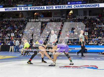 Thumbnail 3 in NYSPHSAA Semifinals photogallery.