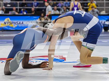 Thumbnail 1 in NYSPHSAA Semifinals photogallery.