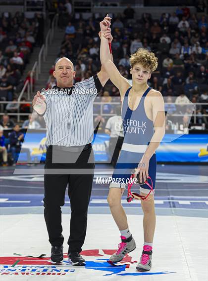 Thumbnail 2 in NYSPHSAA Semifinals photogallery.