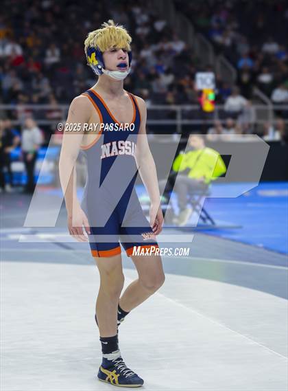 Thumbnail 2 in NYSPHSAA Semifinals photogallery.