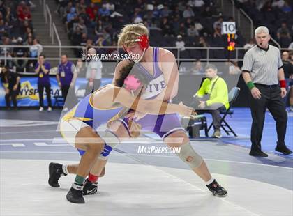 Thumbnail 1 in NYSPHSAA Semifinals photogallery.
