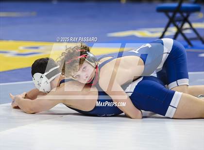 Thumbnail 1 in NYSPHSAA Semifinals photogallery.