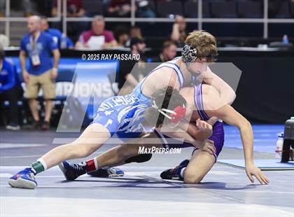 Thumbnail 2 in NYSPHSAA Semifinals photogallery.