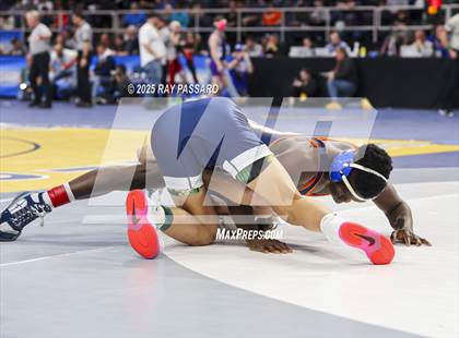 Thumbnail 1 in NYSPHSAA Semifinals photogallery.