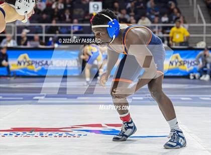 Thumbnail 3 in NYSPHSAA Semifinals photogallery.