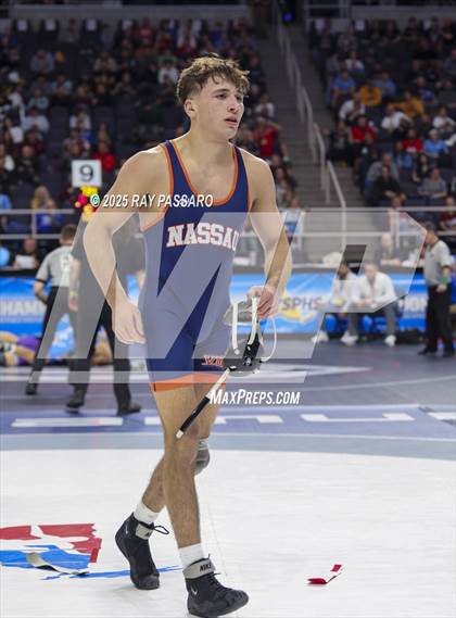 Thumbnail 2 in NYSPHSAA Semifinals photogallery.