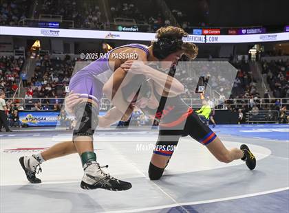 Thumbnail 1 in NYSPHSAA Semifinals photogallery.