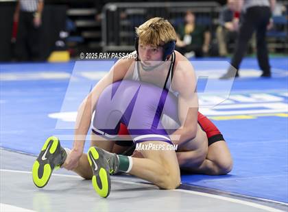 Thumbnail 1 in NYSPHSAA Semifinals photogallery.