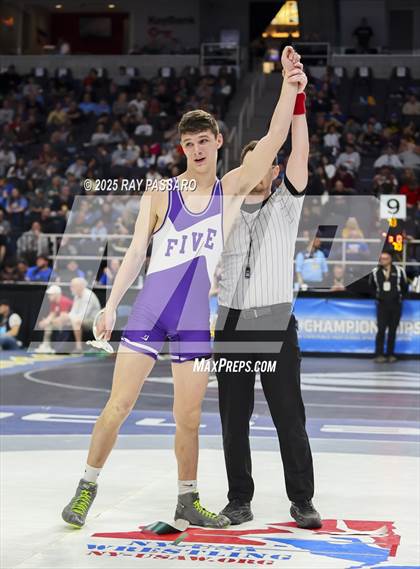 Thumbnail 3 in NYSPHSAA Semifinals photogallery.