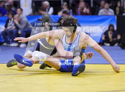 Thumbnail 2 in NYSPHSAA Semifinals photogallery.