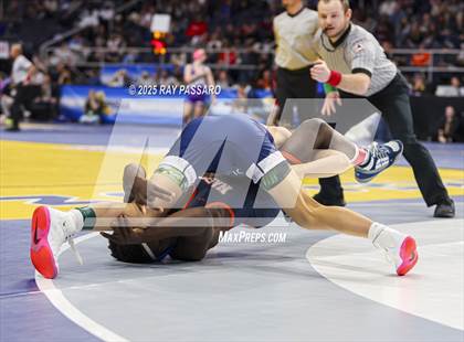 Thumbnail 1 in NYSPHSAA Semifinals photogallery.