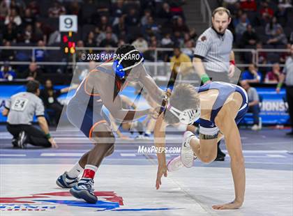Thumbnail 2 in NYSPHSAA Semifinals photogallery.