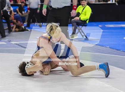 Thumbnail 3 in NYSPHSAA Semifinals photogallery.